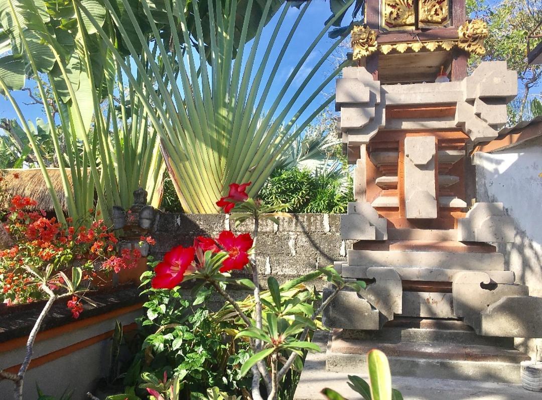 Kubu Verra Seminyak Kuta (Bali)